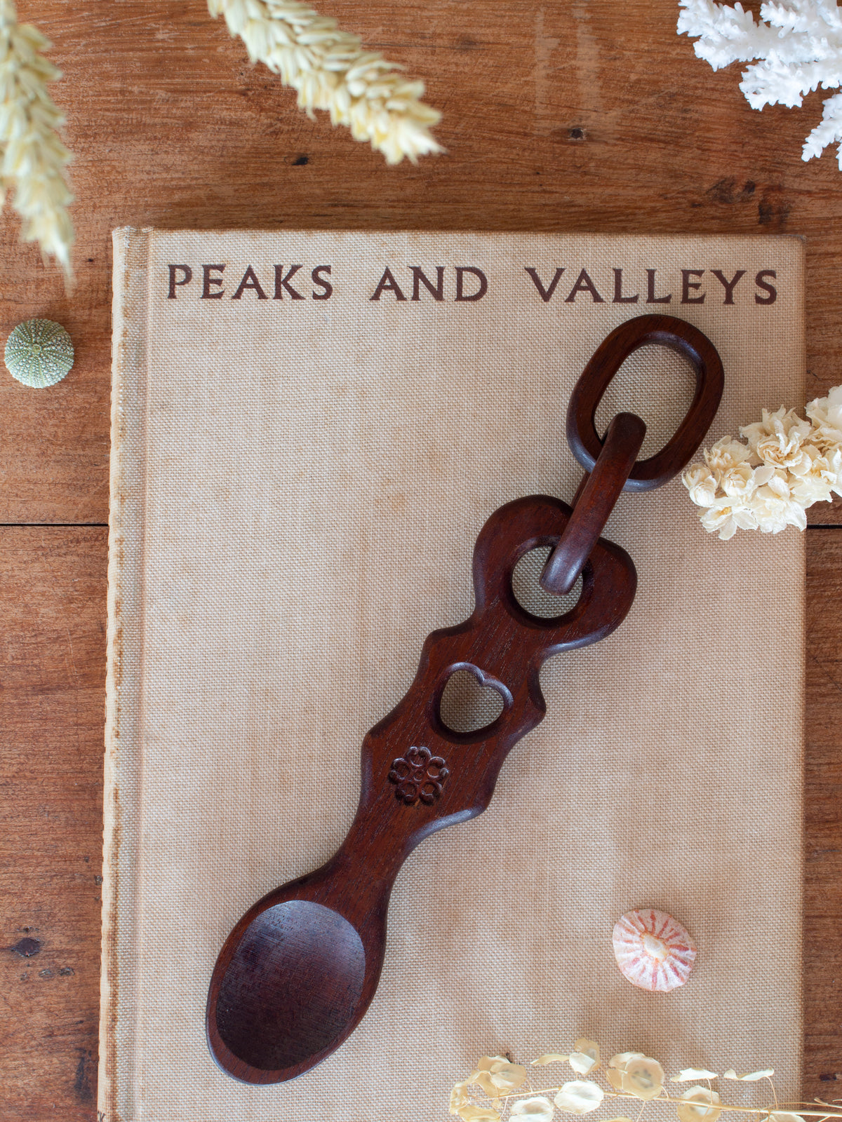 Vintage Hand-Carved Welsh Love Spoon - Blodyn | Flower