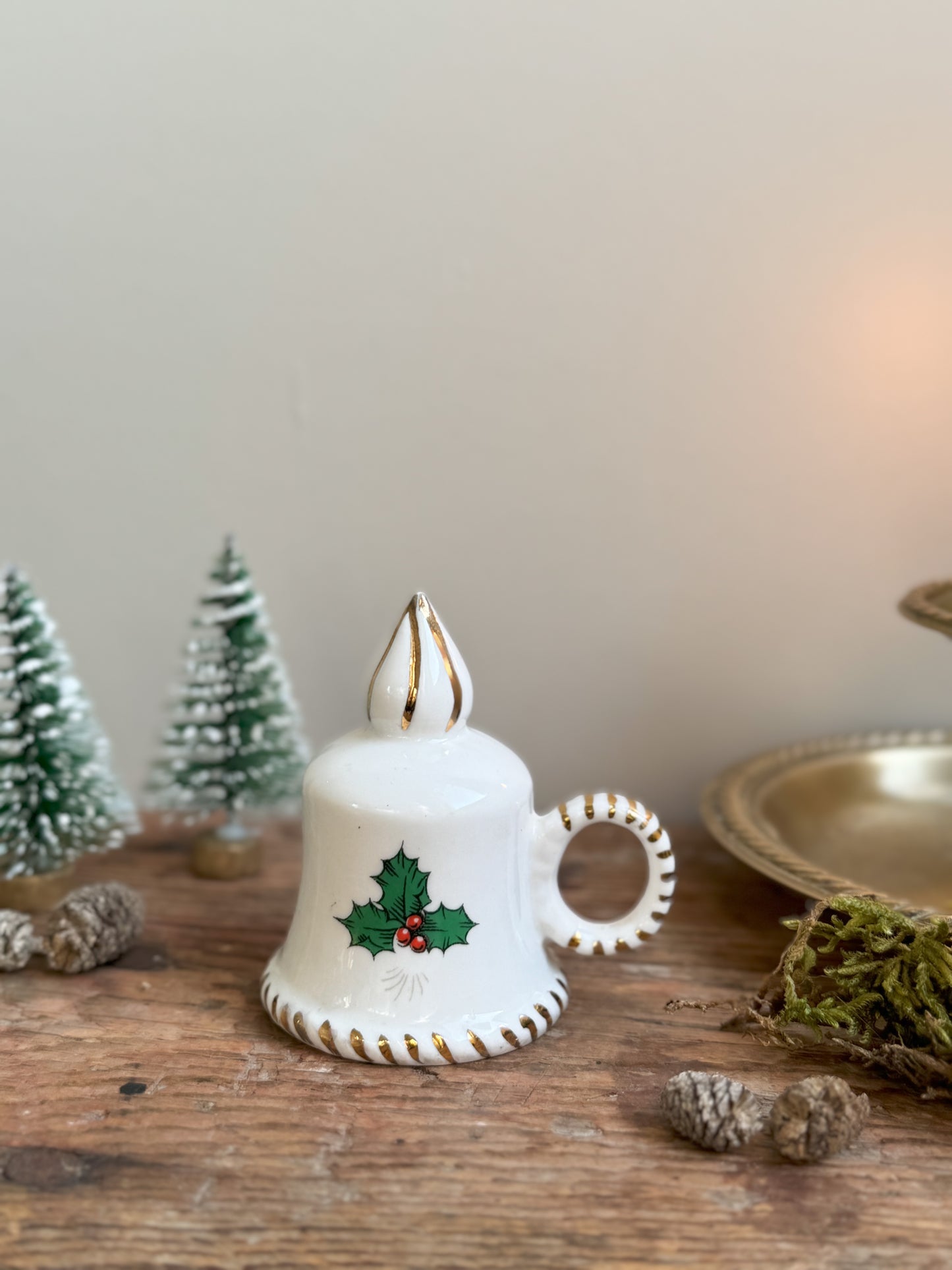 Vintage Porcelain ‘Holly Leaf’ Festive Candle Snuffer