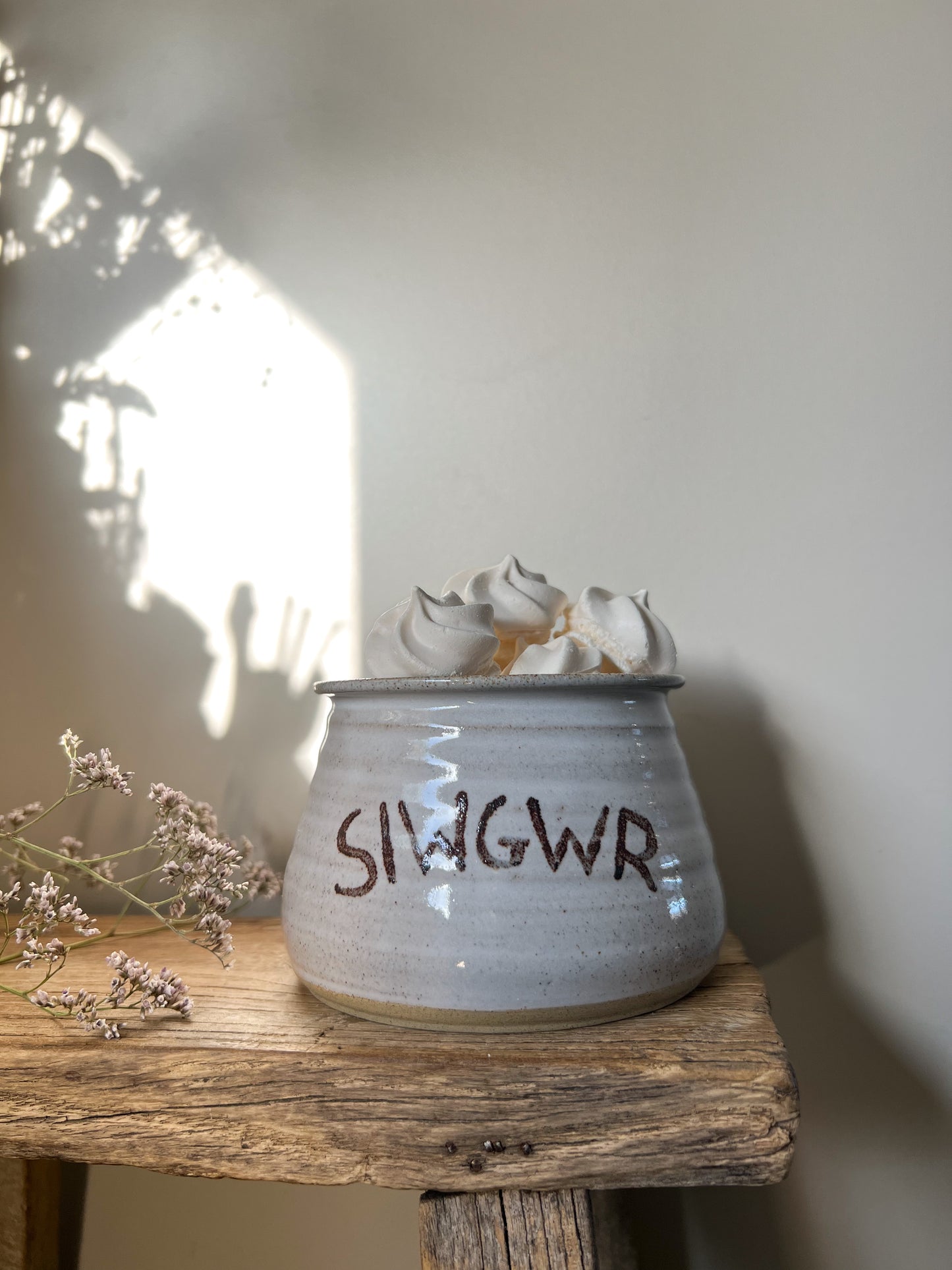 Welsh Studio Pottery Sugar Pot • Pot Siwgr Crochenwaith Stiwdio