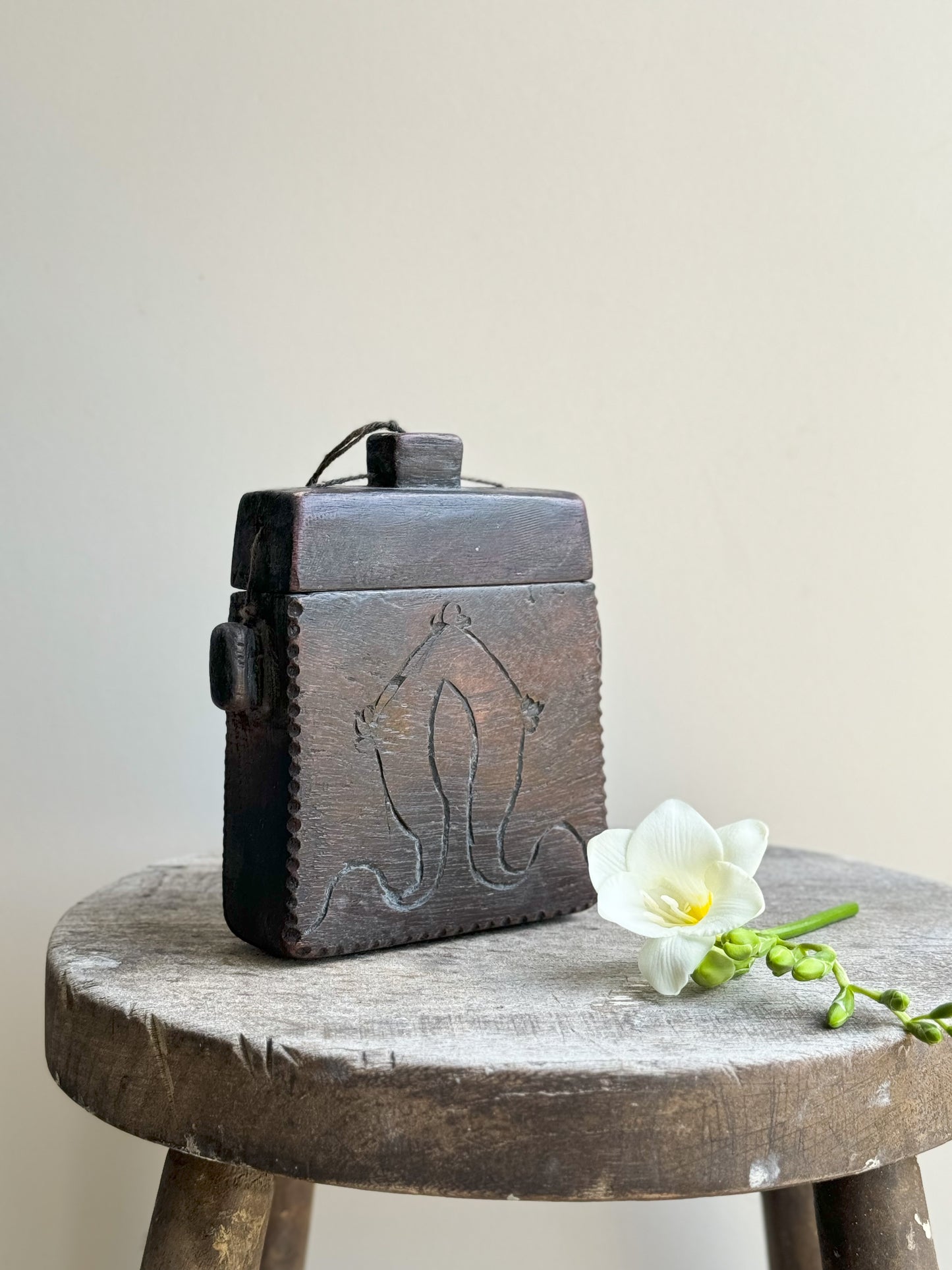 Antique Hand-Carved Indonesian /Sandalwood Tongal • Travelling Tote