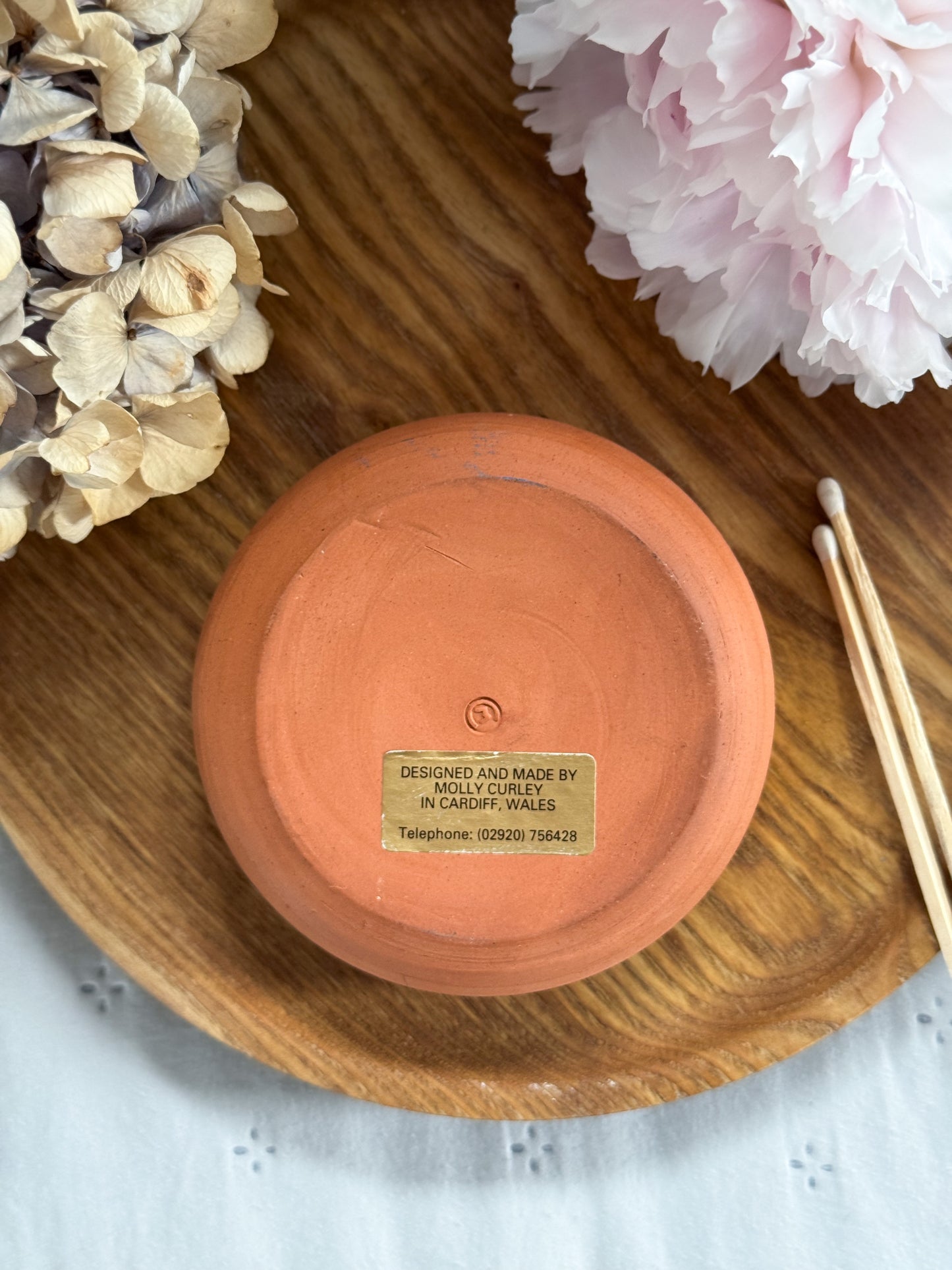 Welsh Studio Pottery Slipware Dish, “Diolch yn Fawr” by Molly Curley