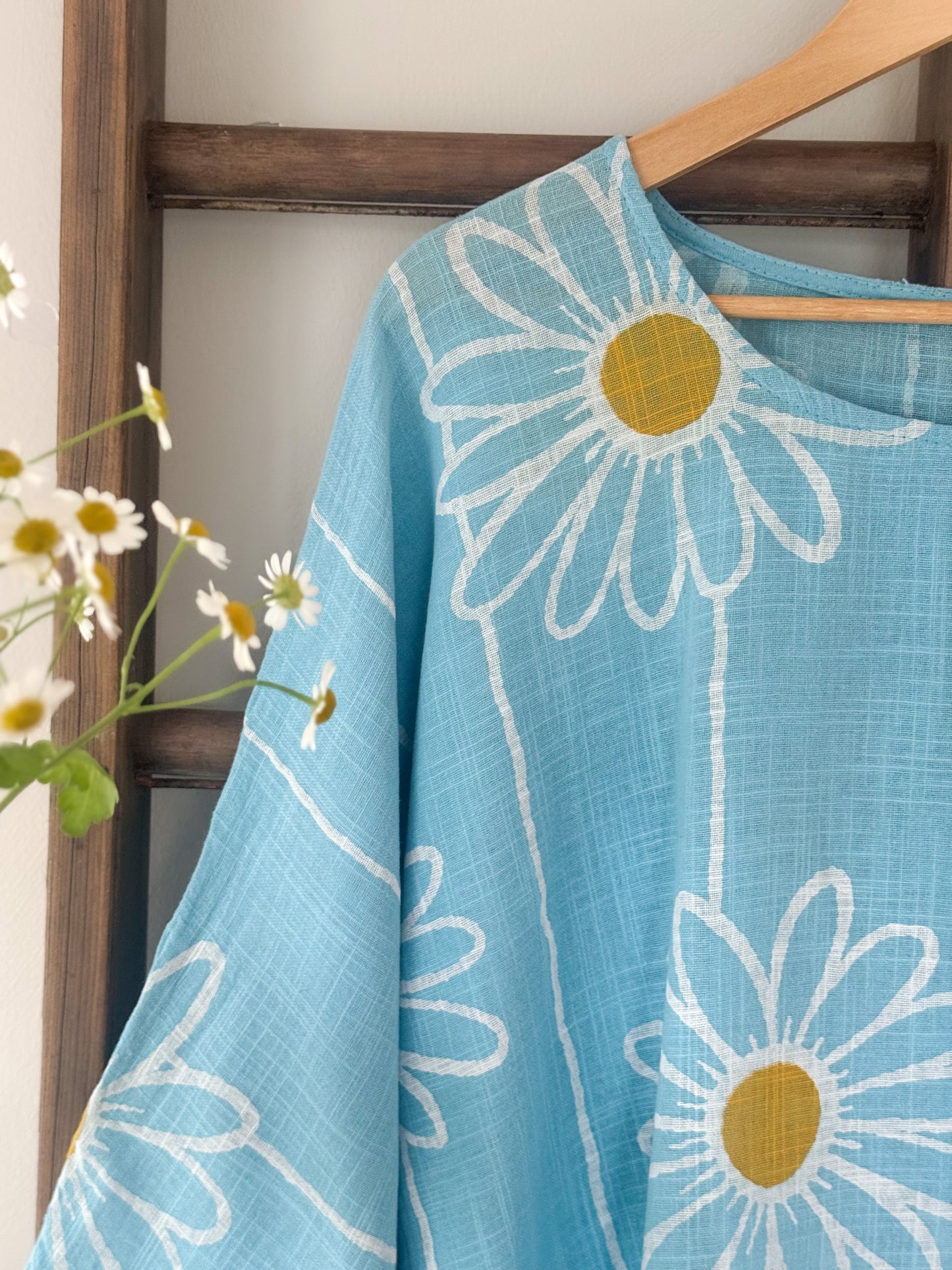 Vintage Italian Daisy Tunic, 100% Cotton, Size M