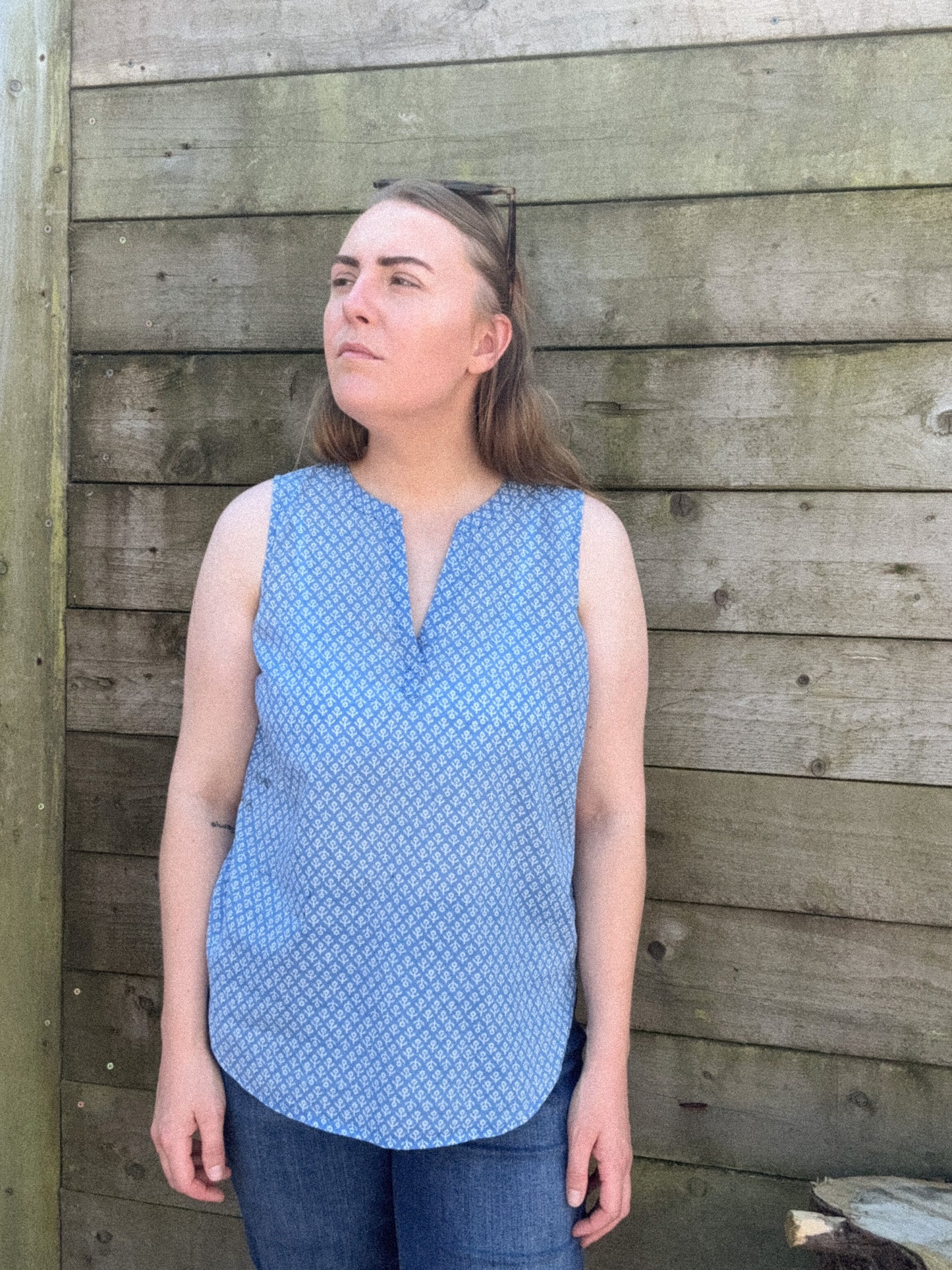 GAP 100% Cotton Sleeveless Top – Size XS (Fits Up to Size 10)