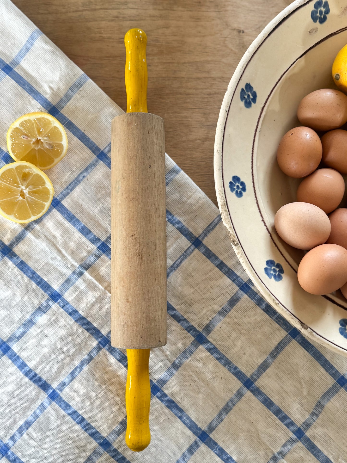 Vintage 1950s Oak Baker’s Rolling Pin with Painted Handles (Yellow)