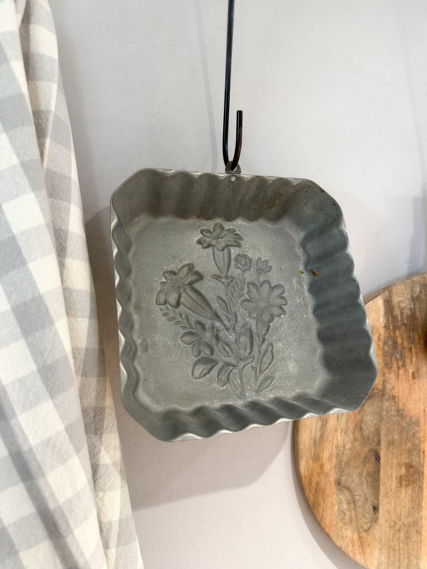 Aged Brass Floral Jelly Mould