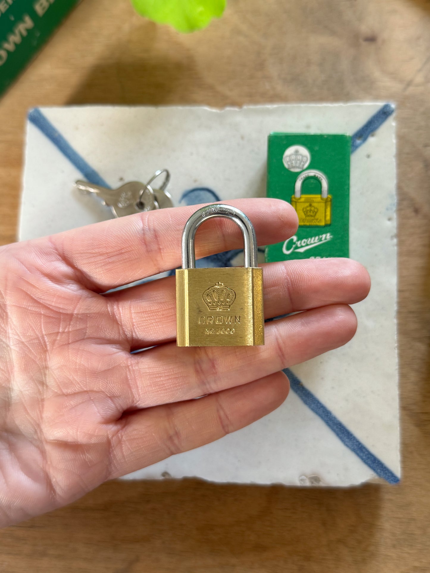 Vintage Crown No.2000 Padlock – With Original Box & 3 Keys (New Old Stock) | Luggage Locks