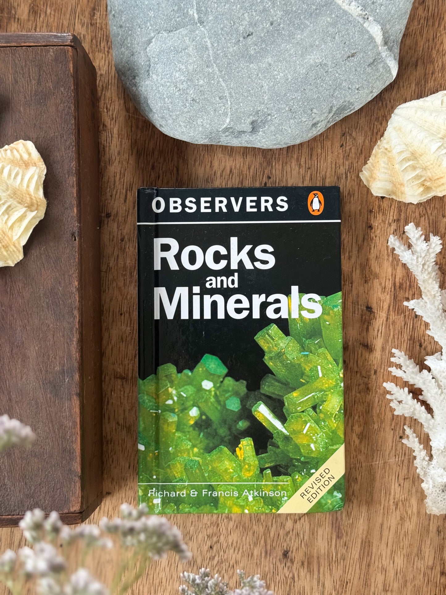Observer’s Book of Rocks and Minerals - Revised Edition (1996)