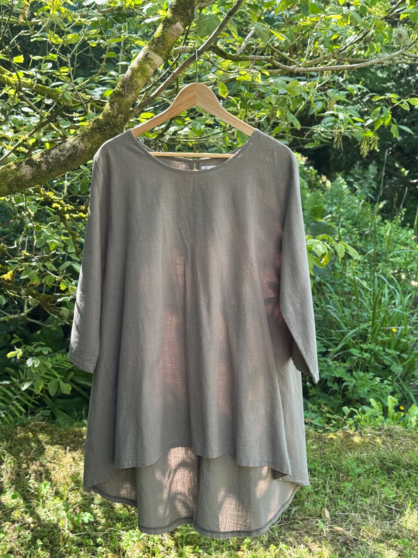 Vintage Linen Button-Back Tunic – Misumi (Size L)