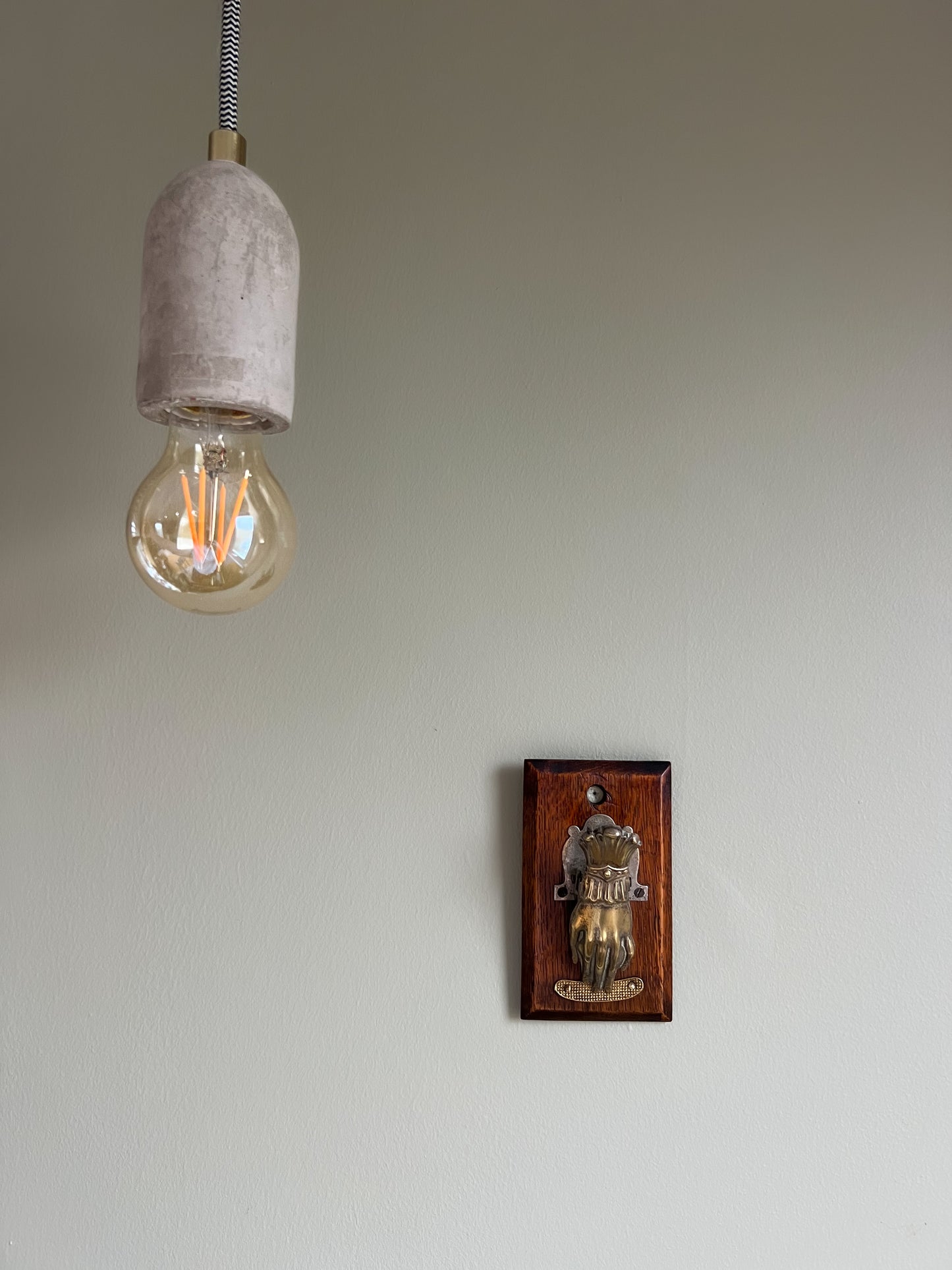 Antique Tin Wall Mounted Hand Clip