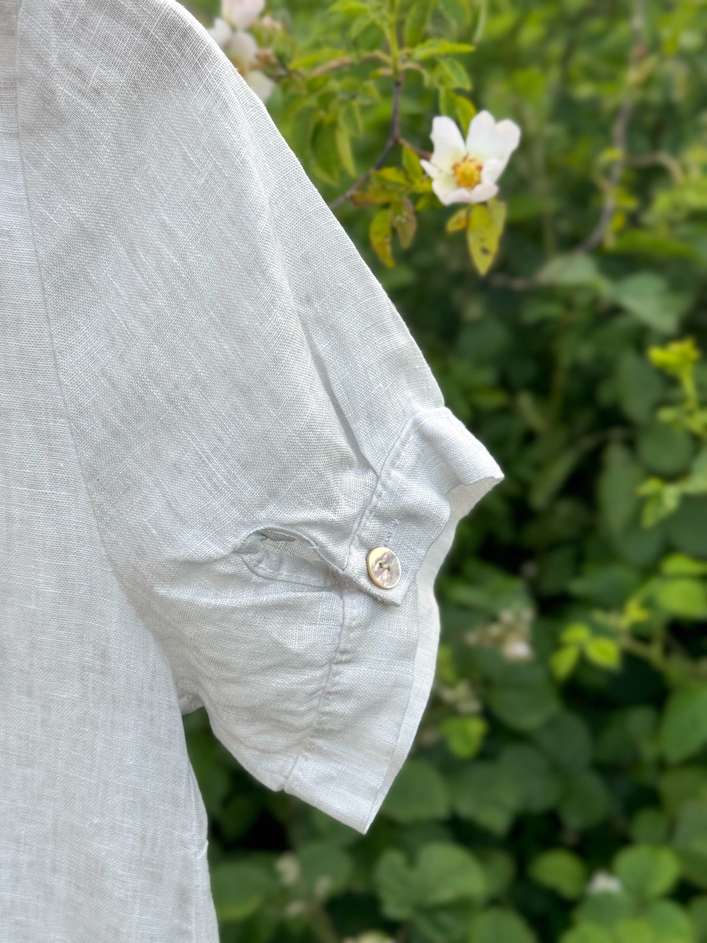 Vintage Italian Lungo L’Arno Linen Shirt Dress with Mother of Pearl Buttons – Size S