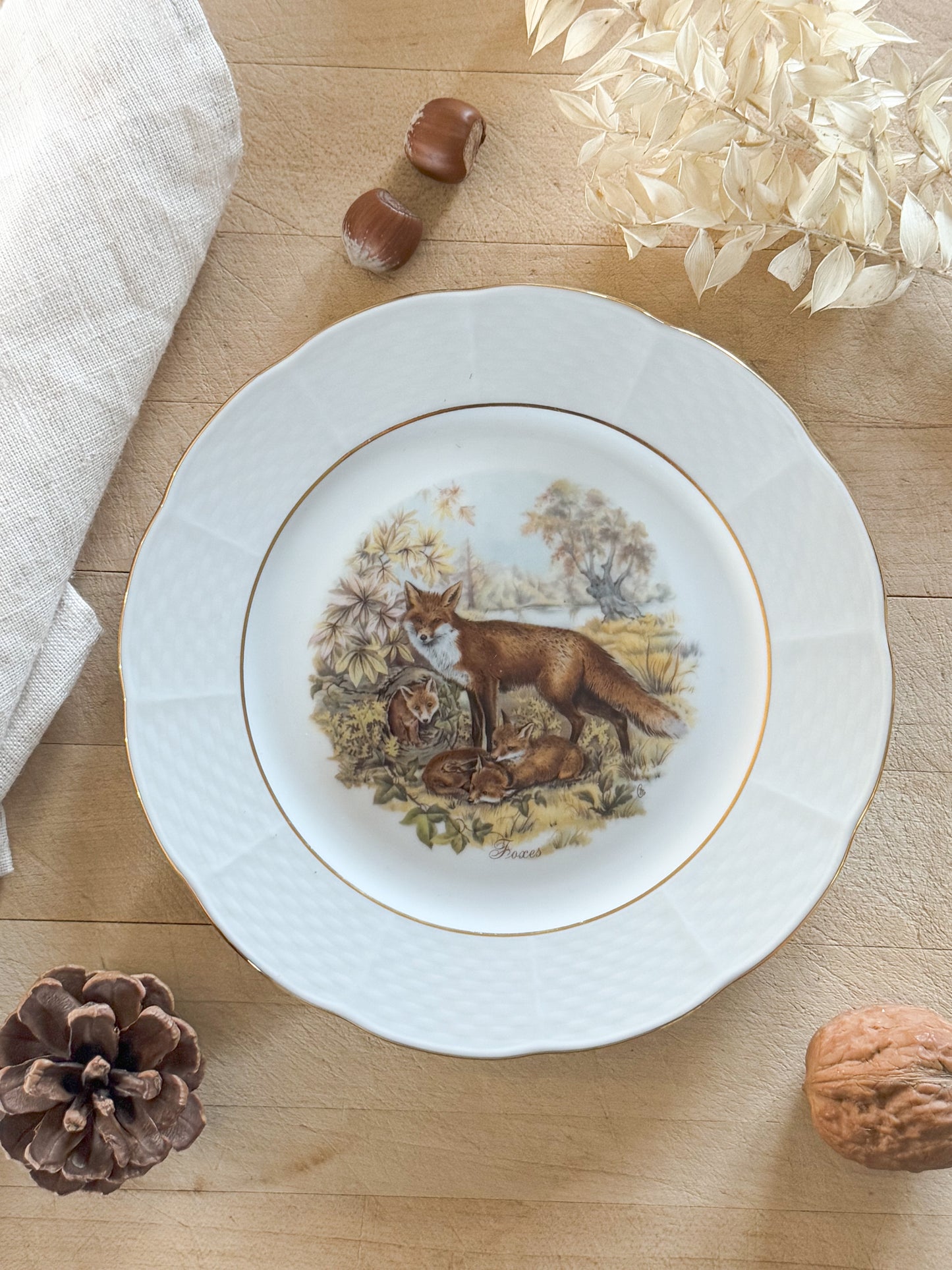 Vintage Welsh Porcelain Scalloped Plate ‘A Fox & Her Cubs’ by Silurian Crafts, Wales