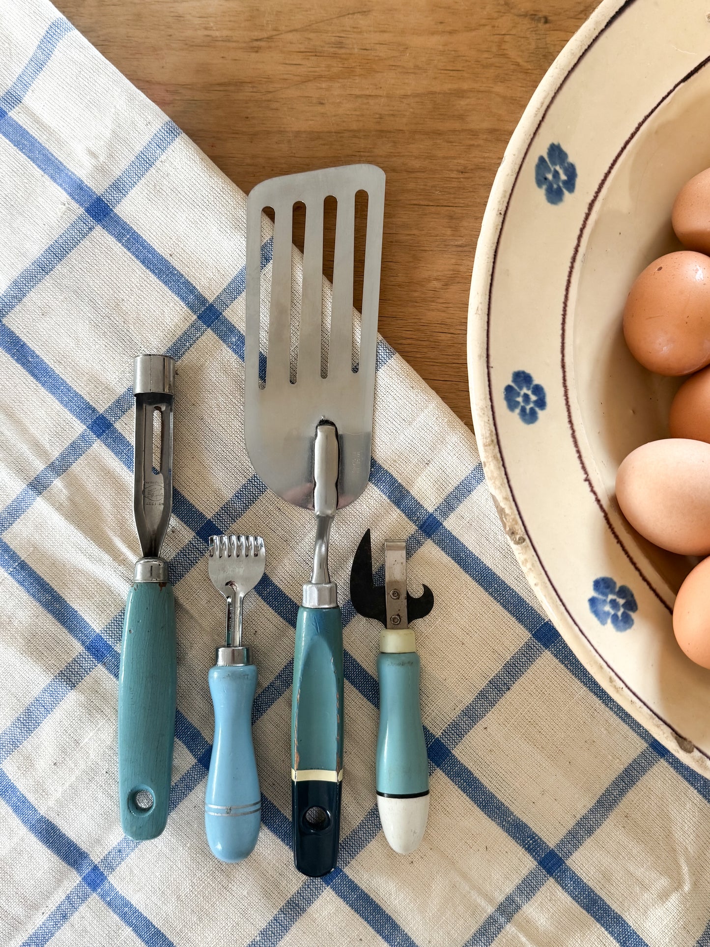 Vintage 1950s Kitchen Utensils • Set of 4