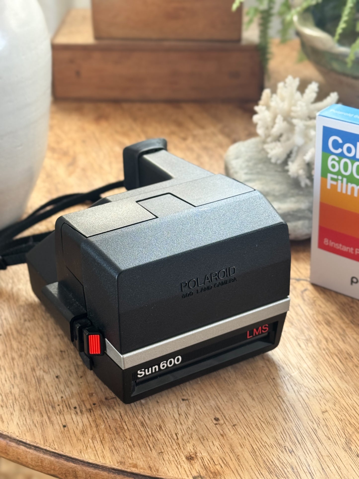 Vintage 1980s Polaroid Sun 600 LMS Instant Film Camera • Fully Working & Film Tested