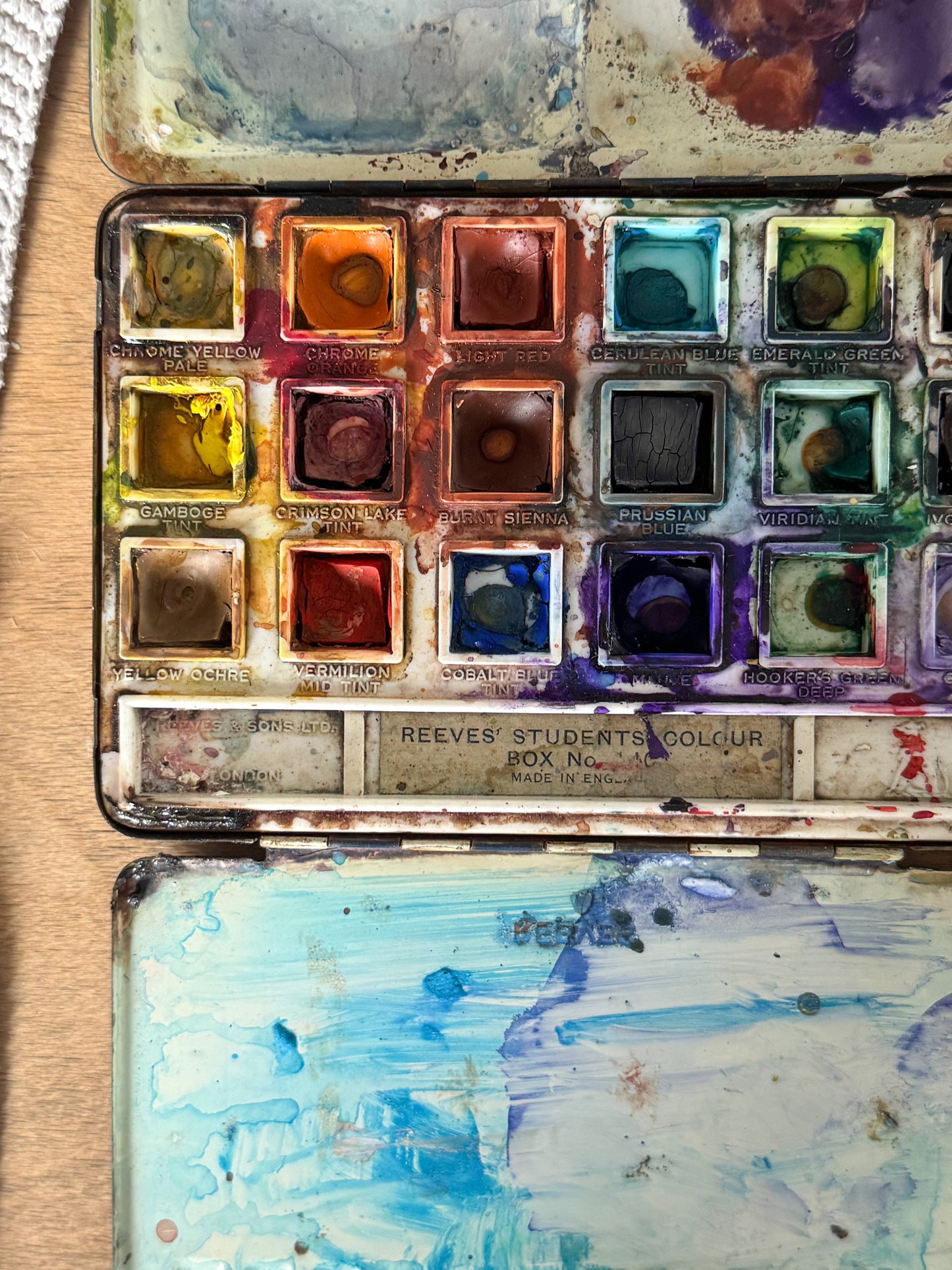Vintage Reeves Students Colour Box No.140