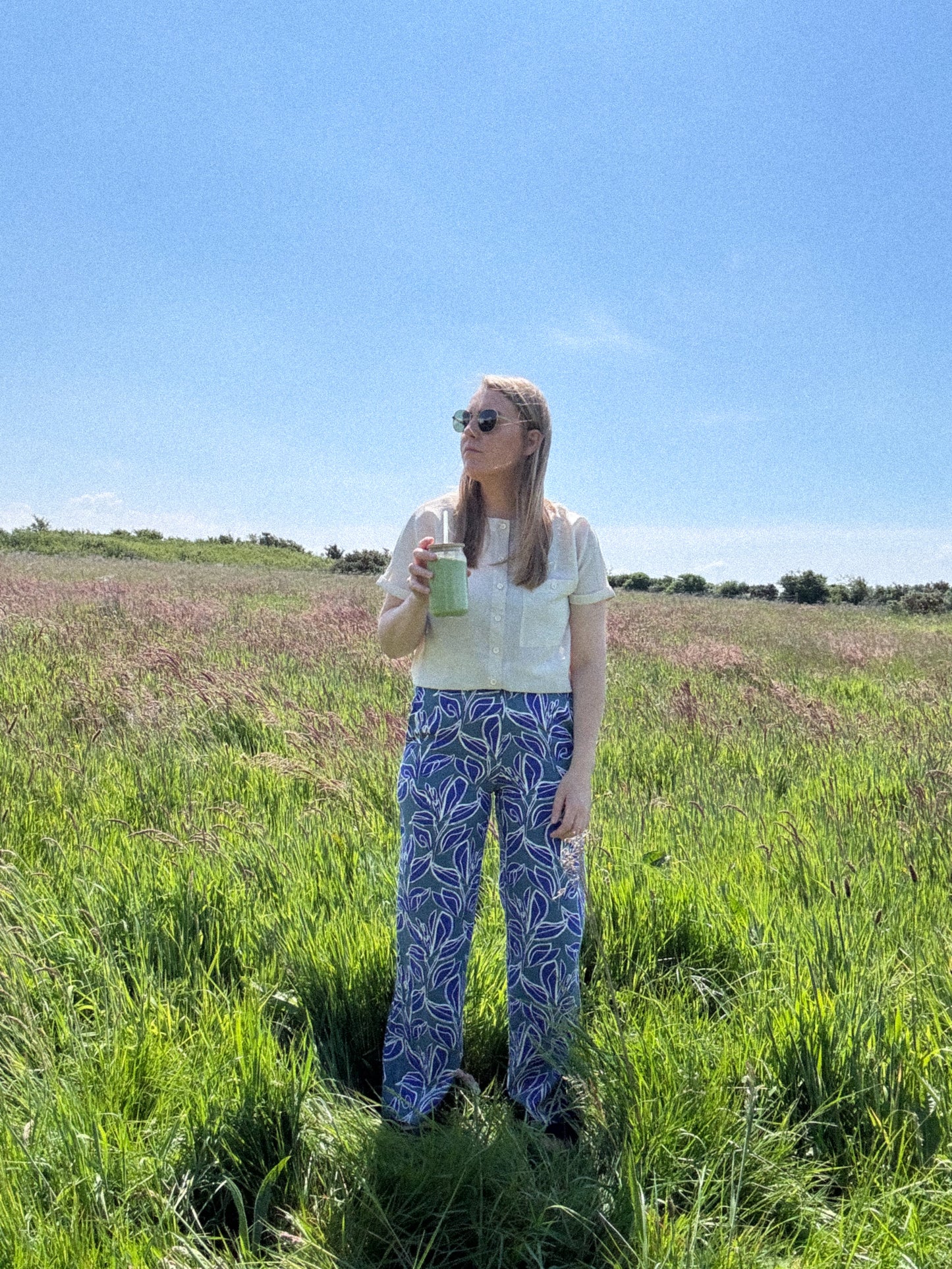 Sincerely Jules Blue Leaf Print Trousers – Size Small