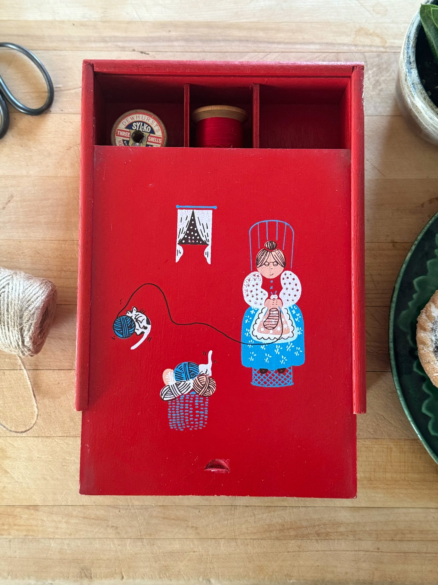 Vintage Midcentury German Hand-Painted Knitting Needle Box | Sewing Box
