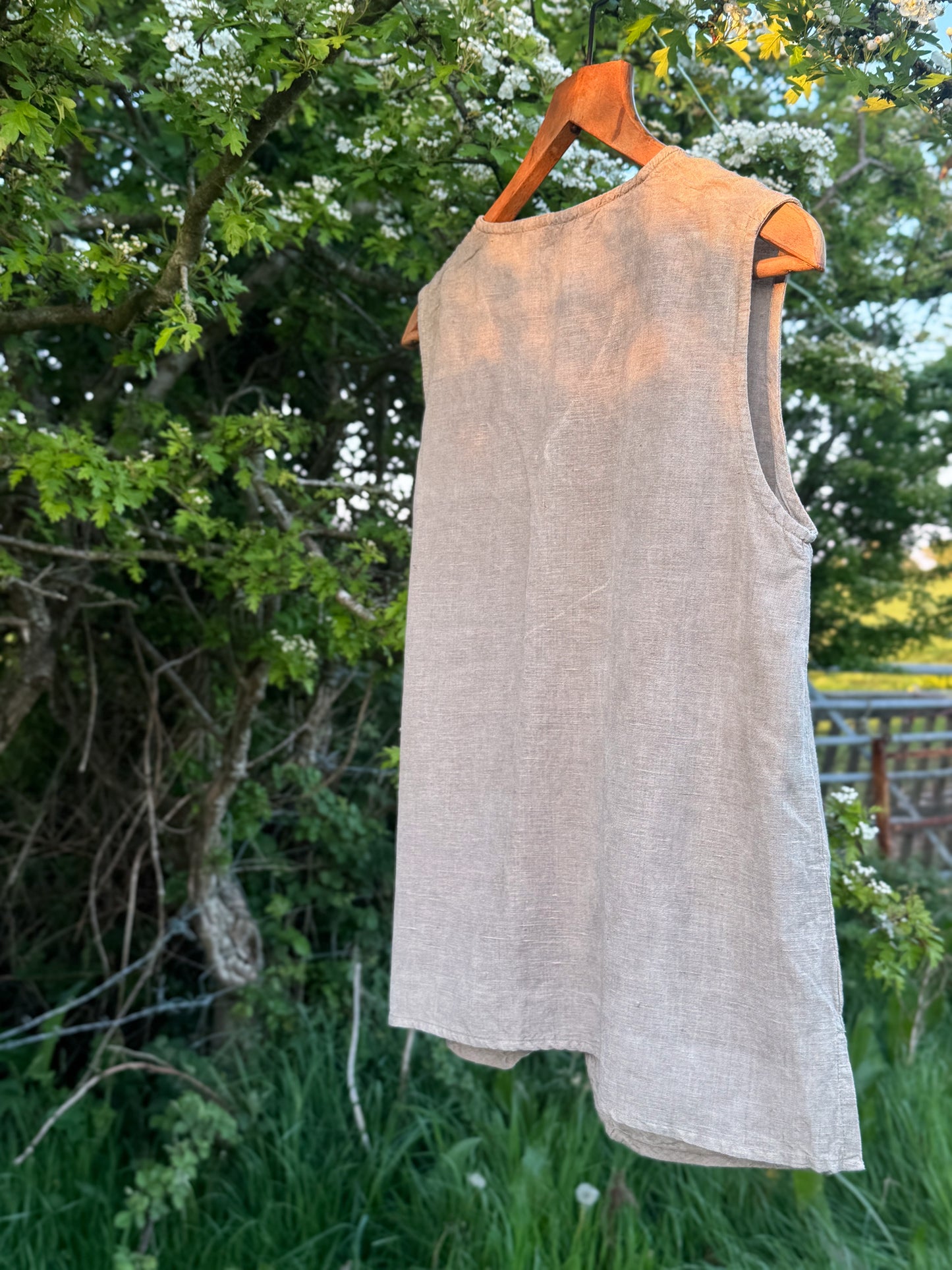 Vintage Late 1990s French Connection Linen-Blend Embroidered Top – Size L