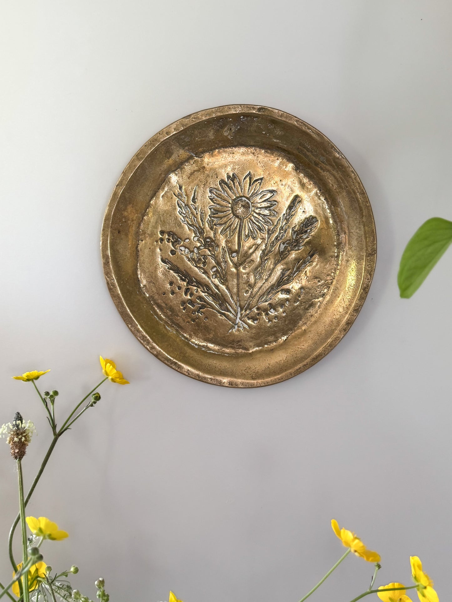 Vintage Handmade Solid Brass Wall Plate – Wildflower Motif by GILDE, West Germany