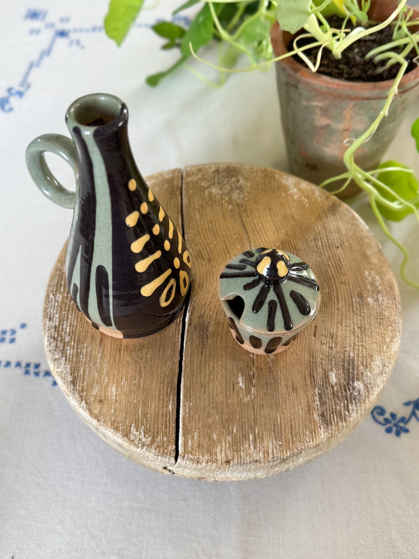 Vintage Slipware Cruet Set | Vinegar & Salt