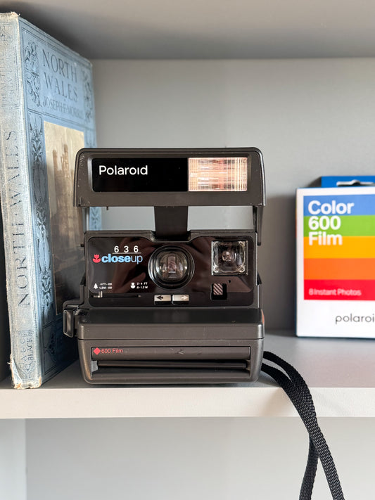 Vintage 1996 Polaroid ‘Close Up 636’ Instant Camera • Fully Tested • Comes with Film
