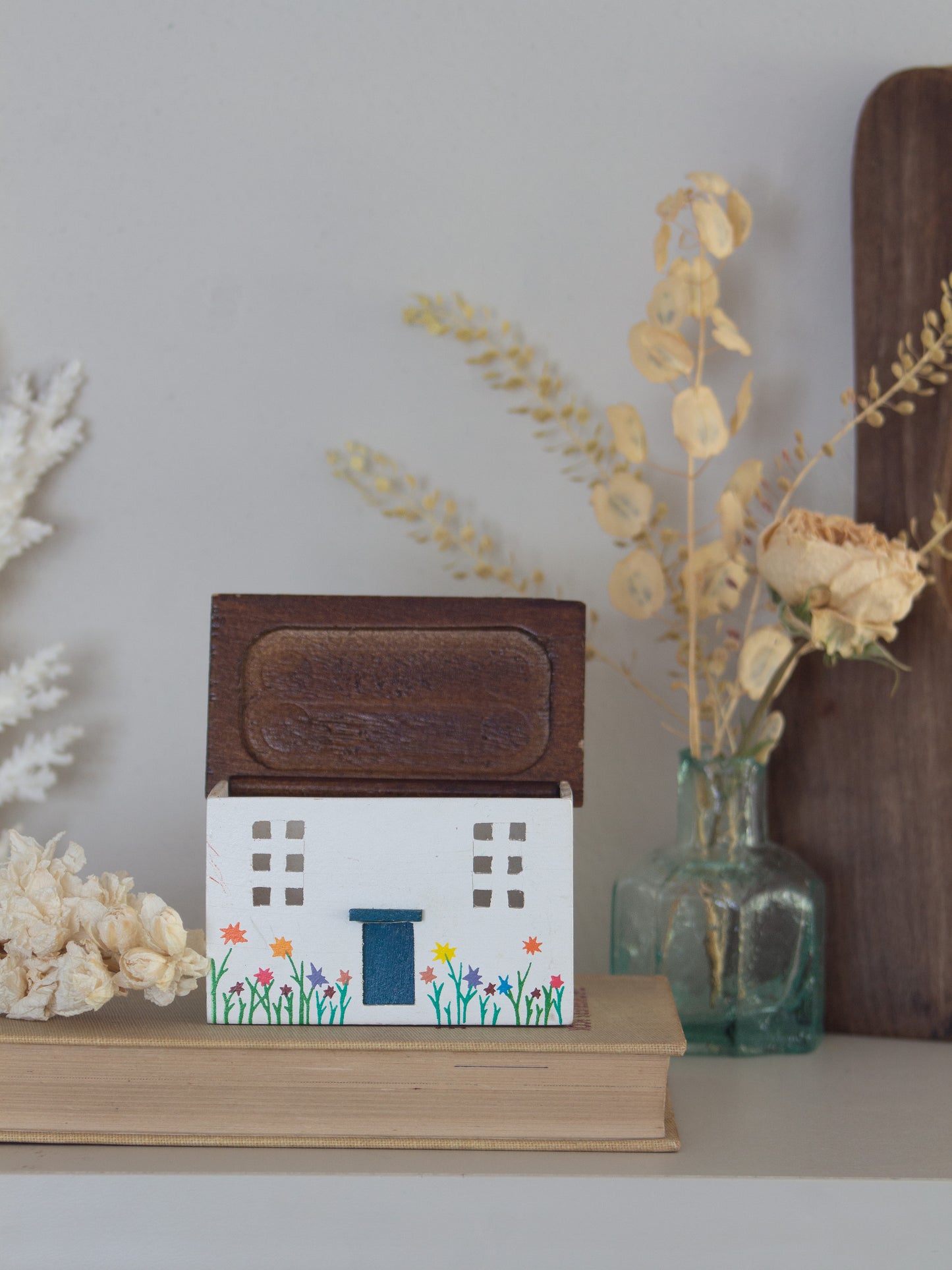 Vintage Handmade & Handpainted Wooden Cottage Trinket Box