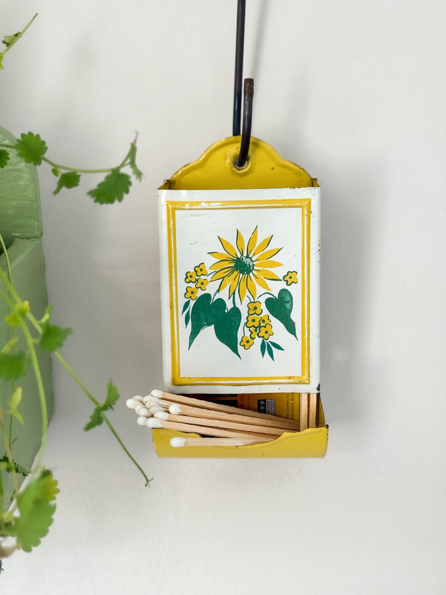 Vintage Enamel Sunflower Wall Mountable Match Holder