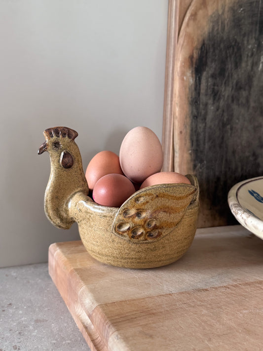 Vintage Studio Pottery Chicken Bowl, Signed ‘VW’