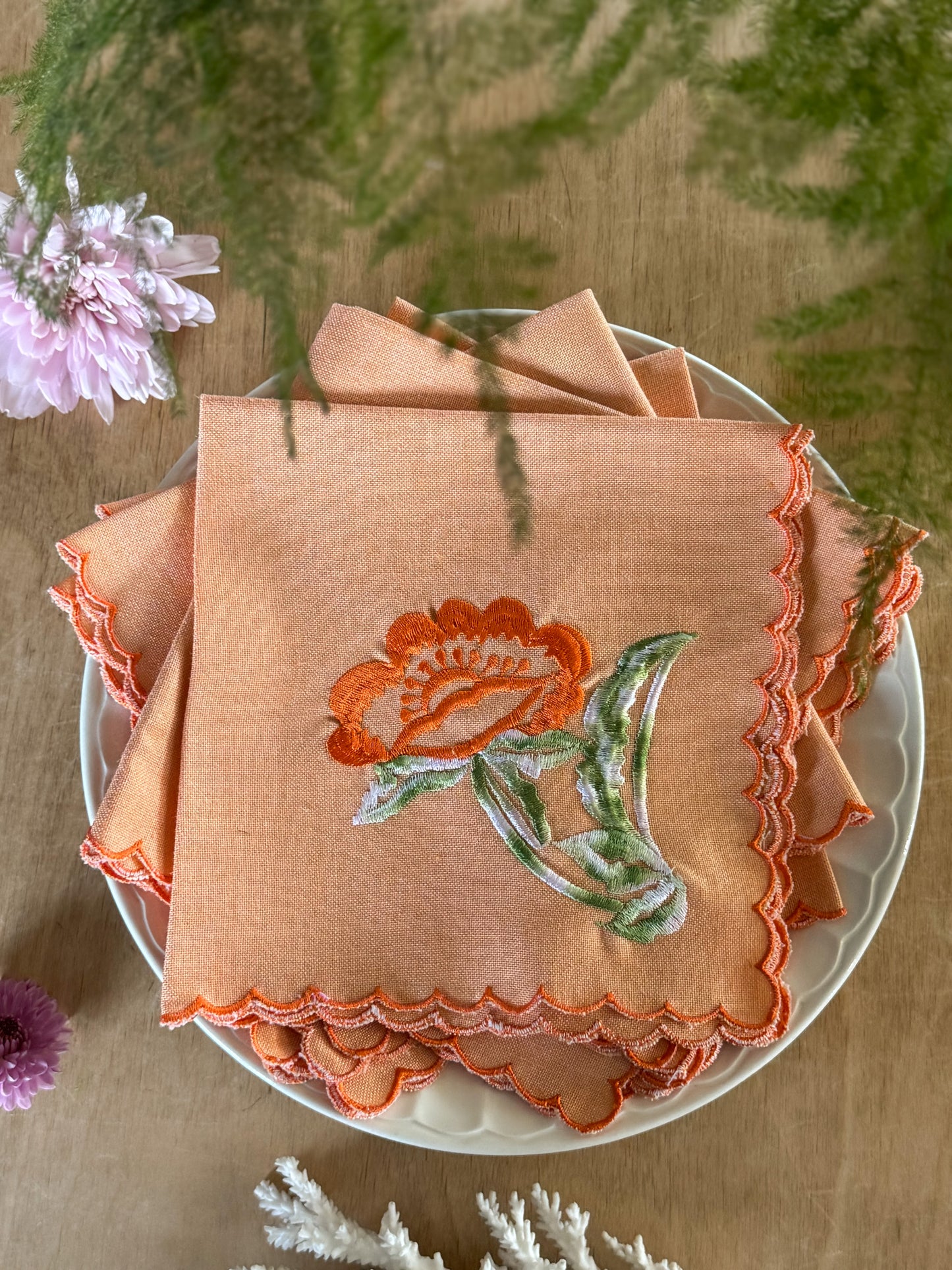 Vintage Floral Embroidered Linen Napkins with Scalloped Edge – New Old Stock (Set of 6)