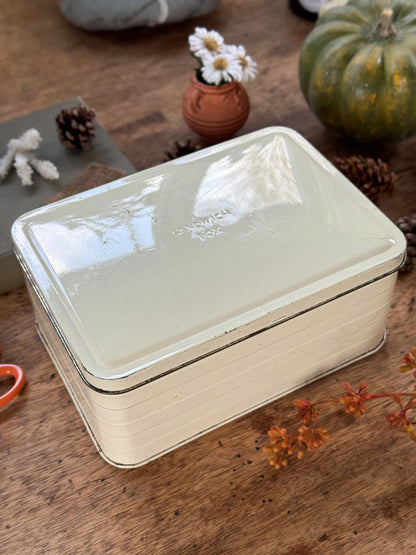 Vintage 1950s Tin Sandwich Box (Option 2)
