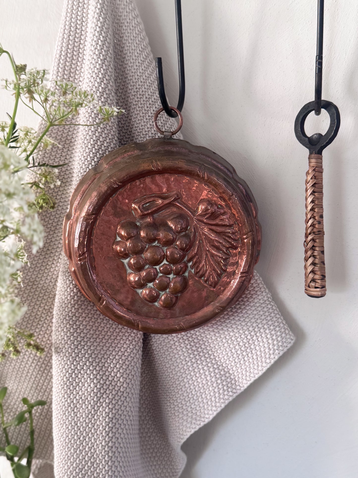 Vintage Copper Grapes Design Jelly Mould