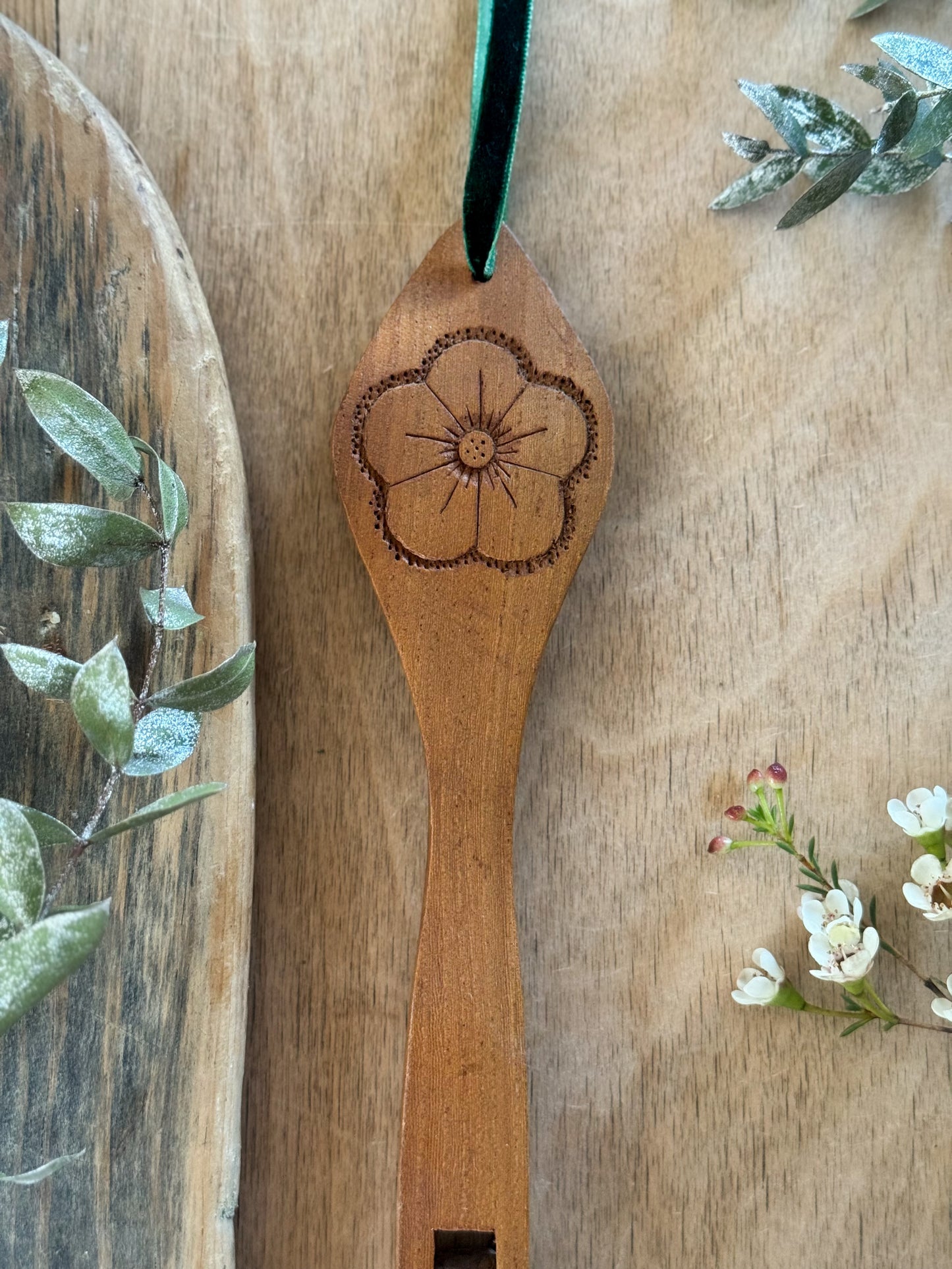 Vintage Hand-Carved Welsh Love Spoon - The Wild Flower • Y Blodyn Gwyllt
