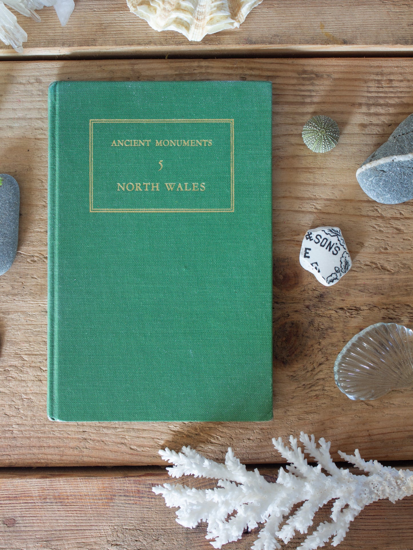 Ancient Monuments of North Wales,
Illustrated Regional Guide No. 5, 1967