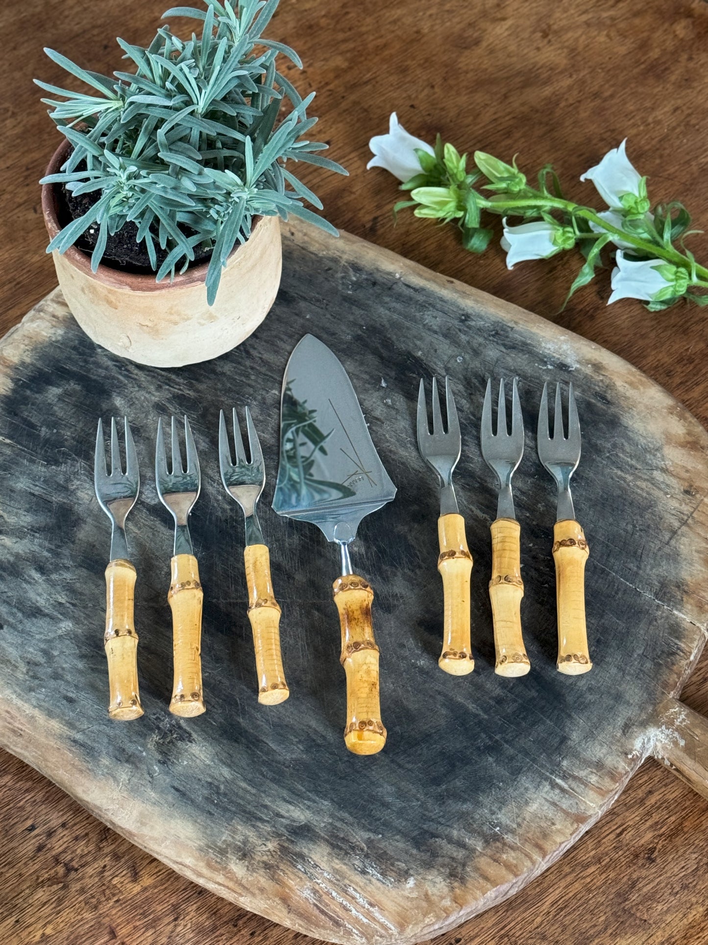 Midcentury Bamboo Handled Cake Serving Set