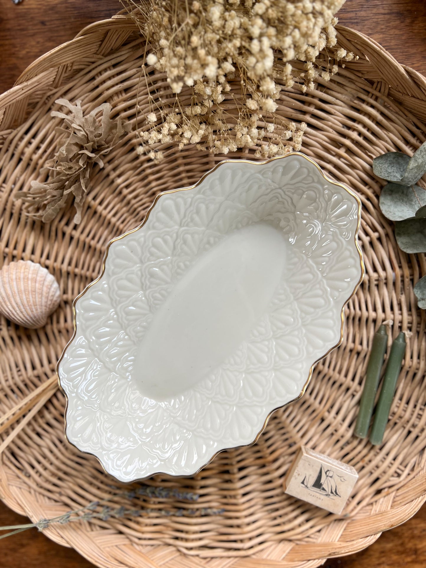 Lennox, U.S.A Scalloped Shell Detailed Ceramic Bowl
