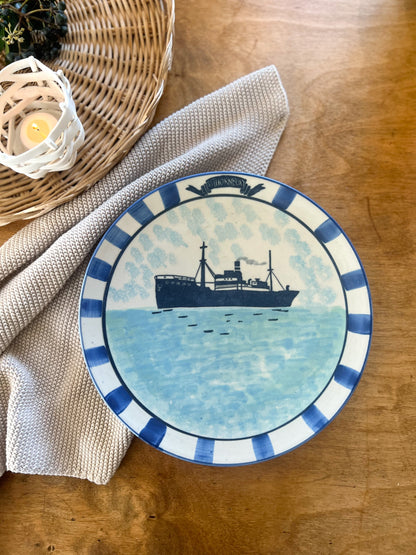 Judy Mäkelä Aland, Finland, Studio Pottery Ship Plate