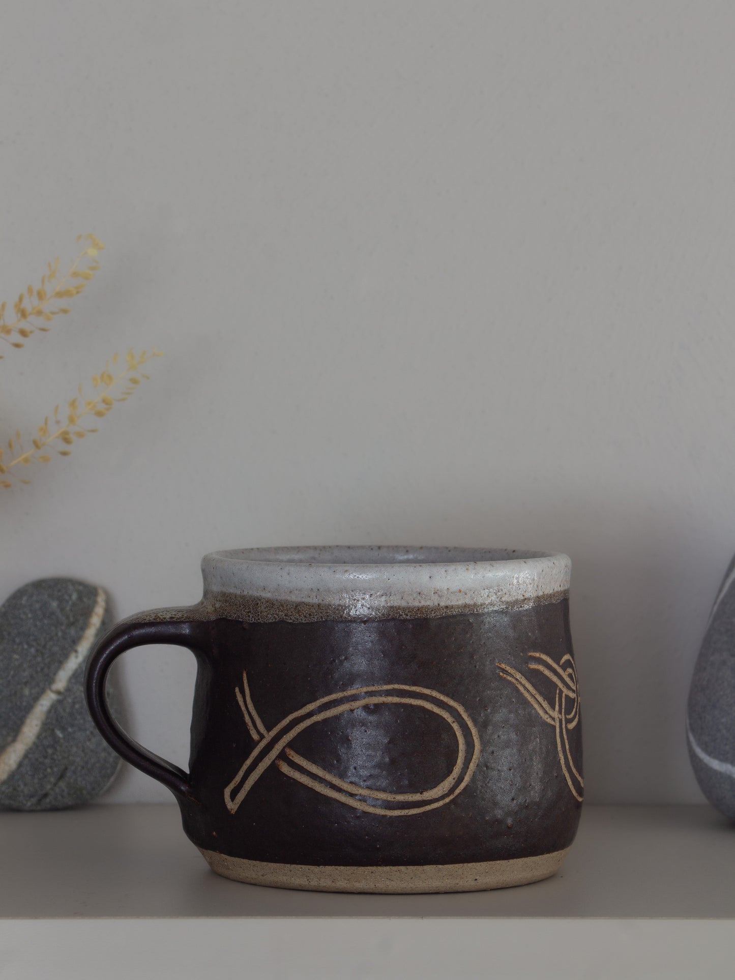 Vintage Studio Pottery ‘Sailor’s Knots’ Mug