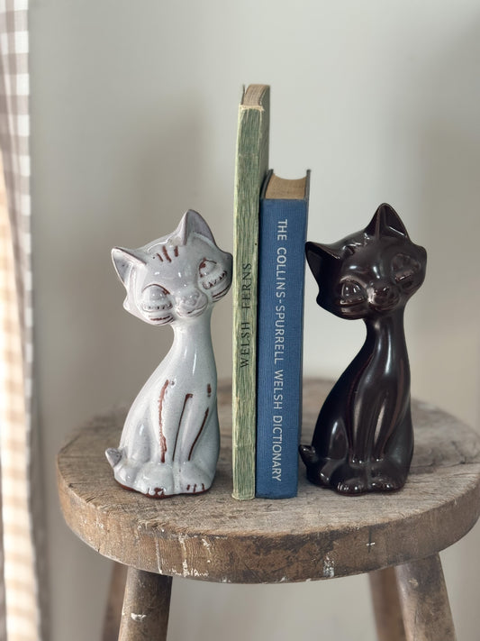 Very Rare Pair of Welsh Studio Pottery Cat Sculptures • Doniau Cudd, Bangor, North Wales
