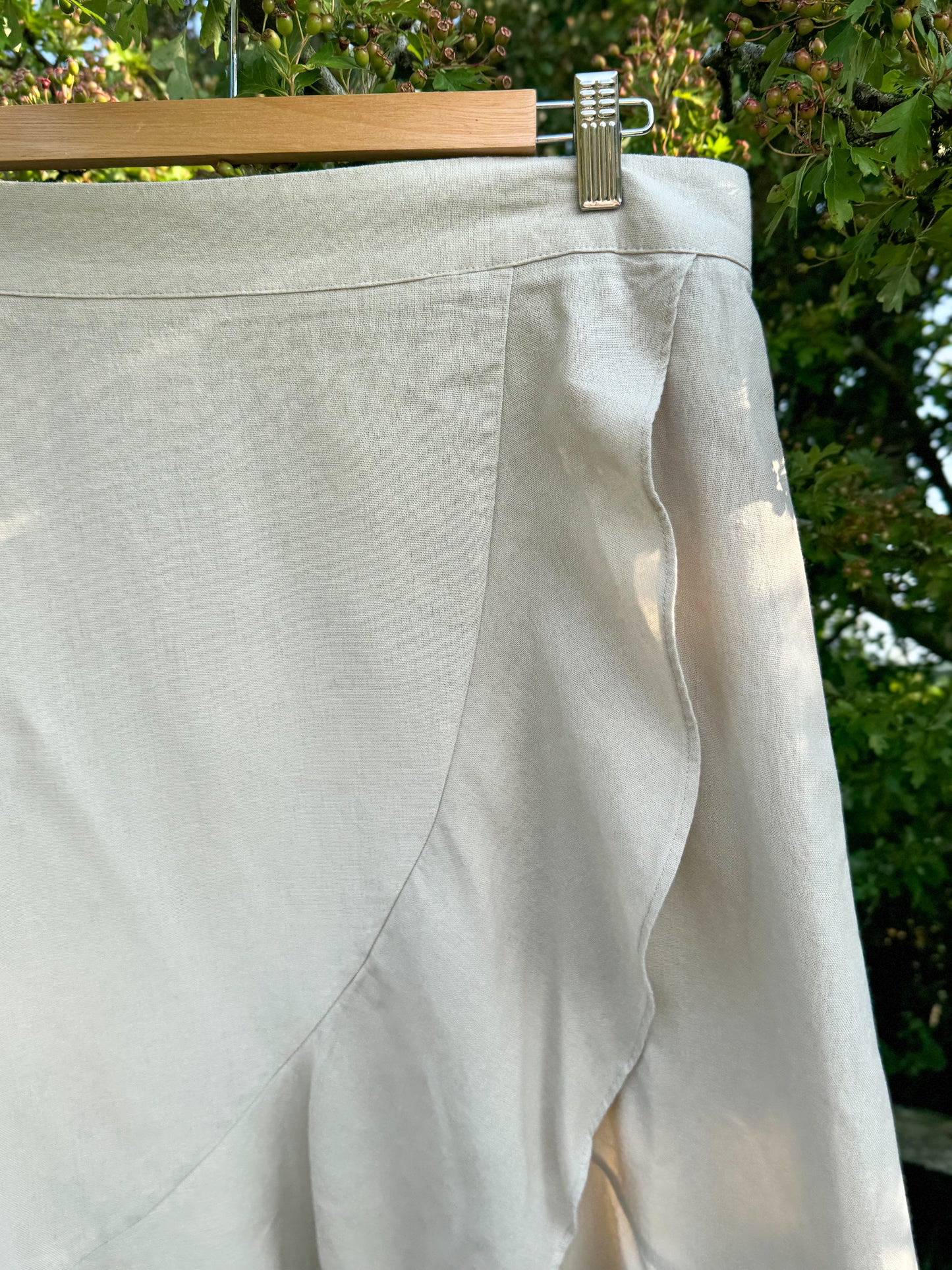 Vintage Westport Natural Linen-Blend Ruffle Skirt – Size L