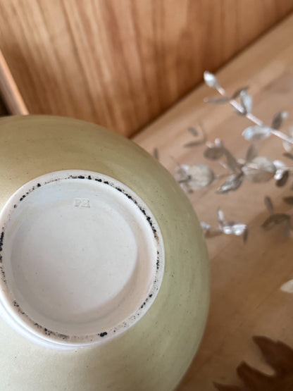 Studio Pottery ‘Two Little Birds’ Bowl by Patricia Higginbotham