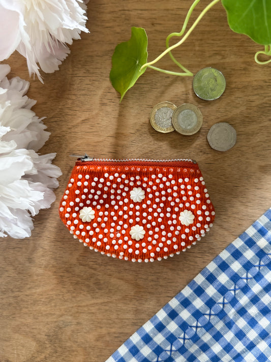 Vintage 1950s Handmade Pearlescent Beaded Coin Purse
