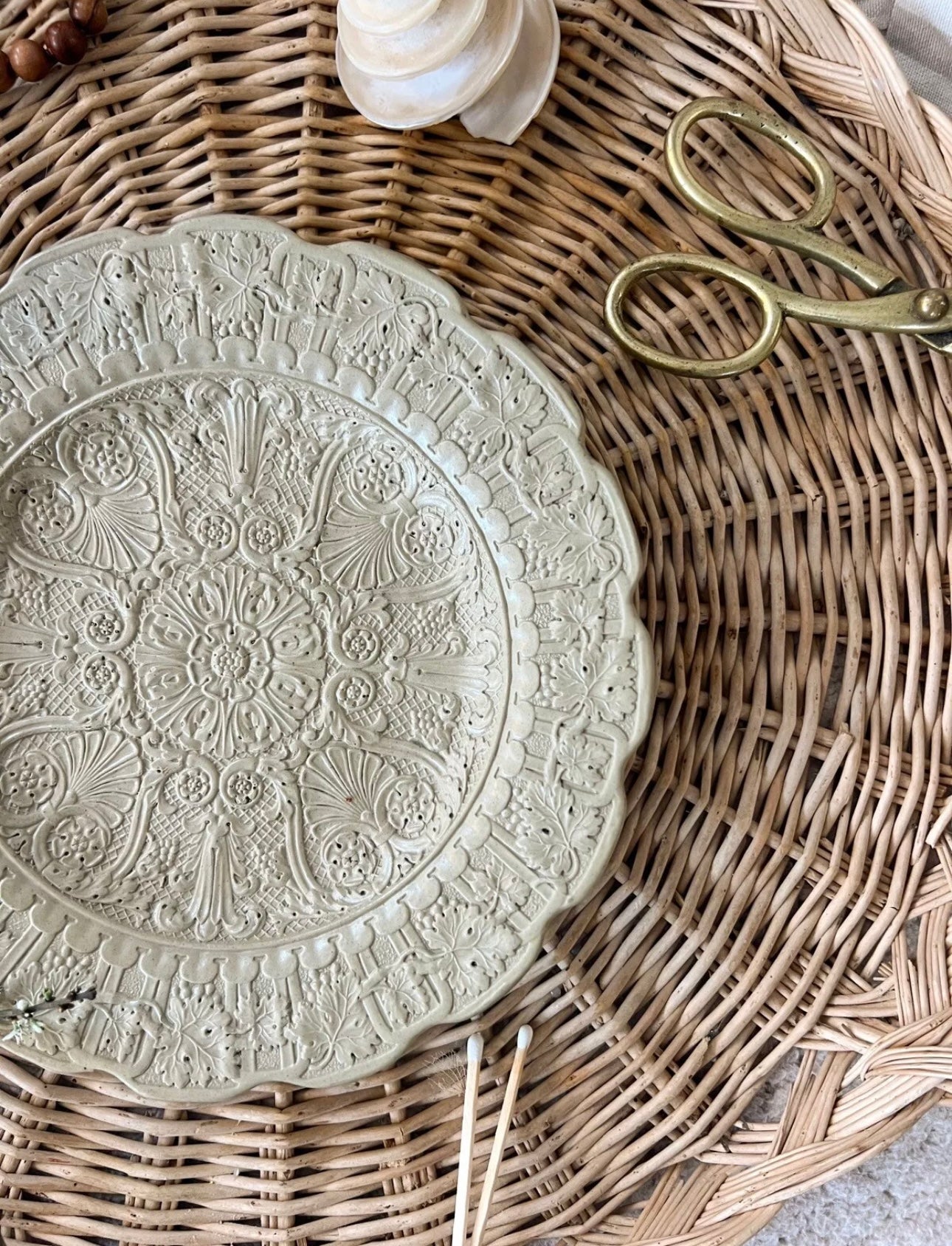 Antique Ridgway Neoclassical Drabware Plate, Raised Palmette & Grape Leaf Design, Scalloped Edge (c.1830)