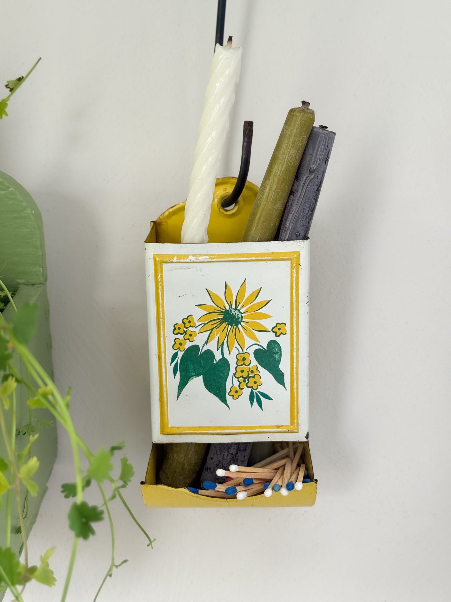 Vintage Enamel Sunflower Wall Mountable Match Holder