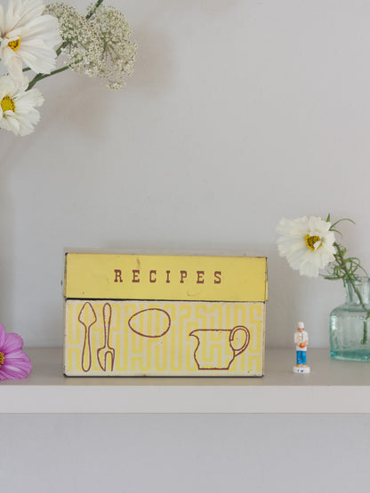 Vintage 1950s/60s ‘Recipe For Preserving Children’ Enamel Recipe Tin