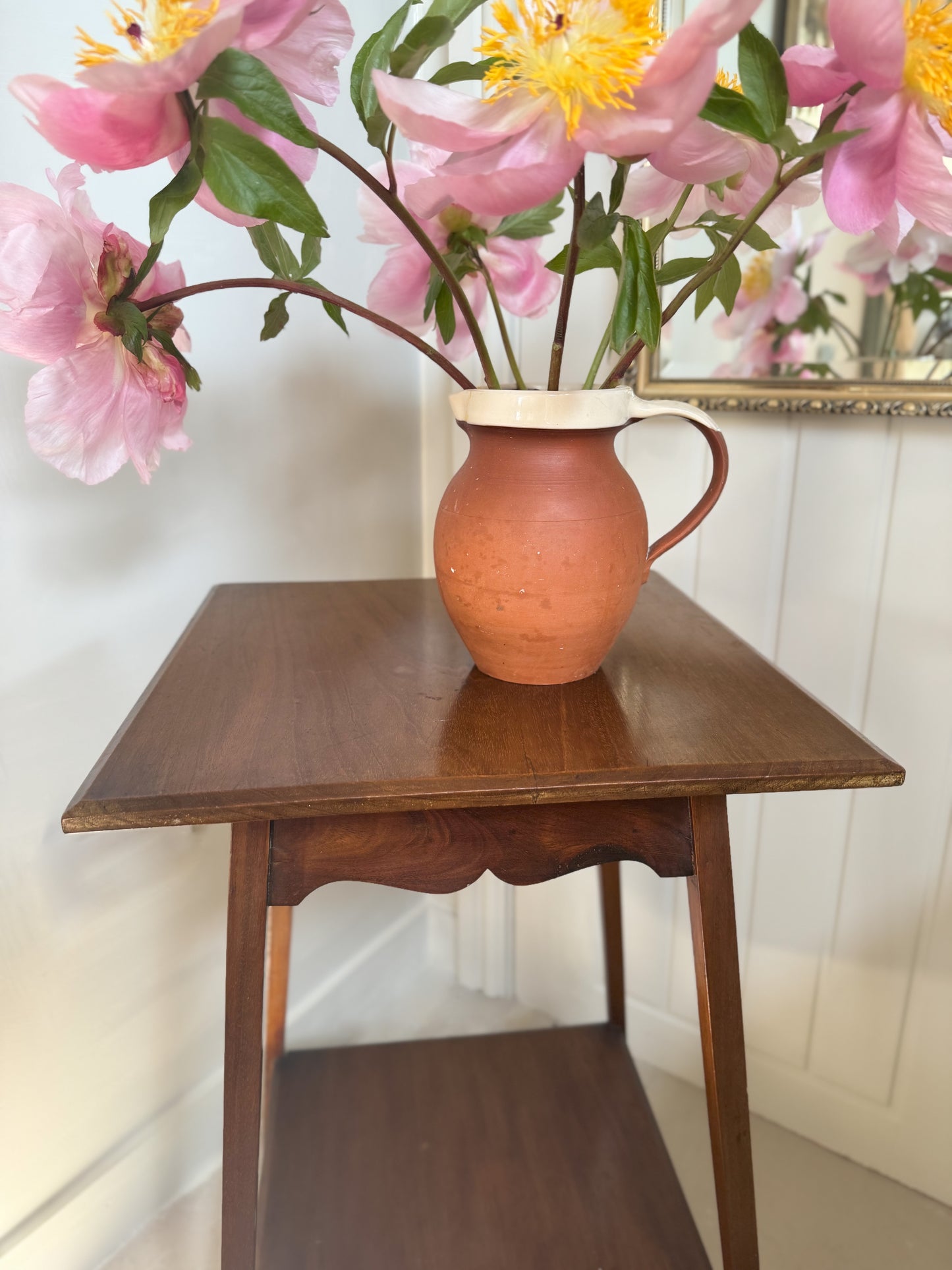 Vintage 1940s Two Tier Scalloped Edge Side Table