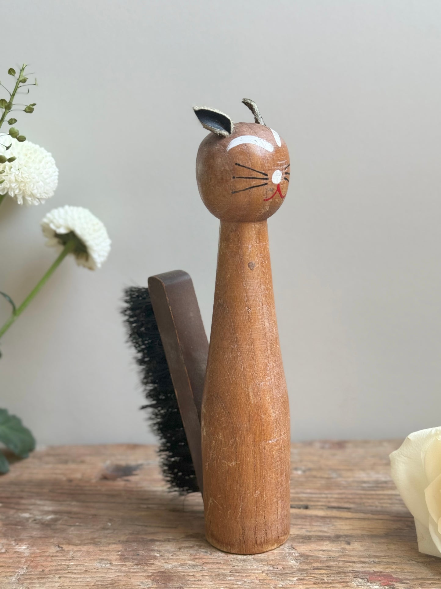 Vintage Handmade Wooden Cat Shaped Clothes Brush