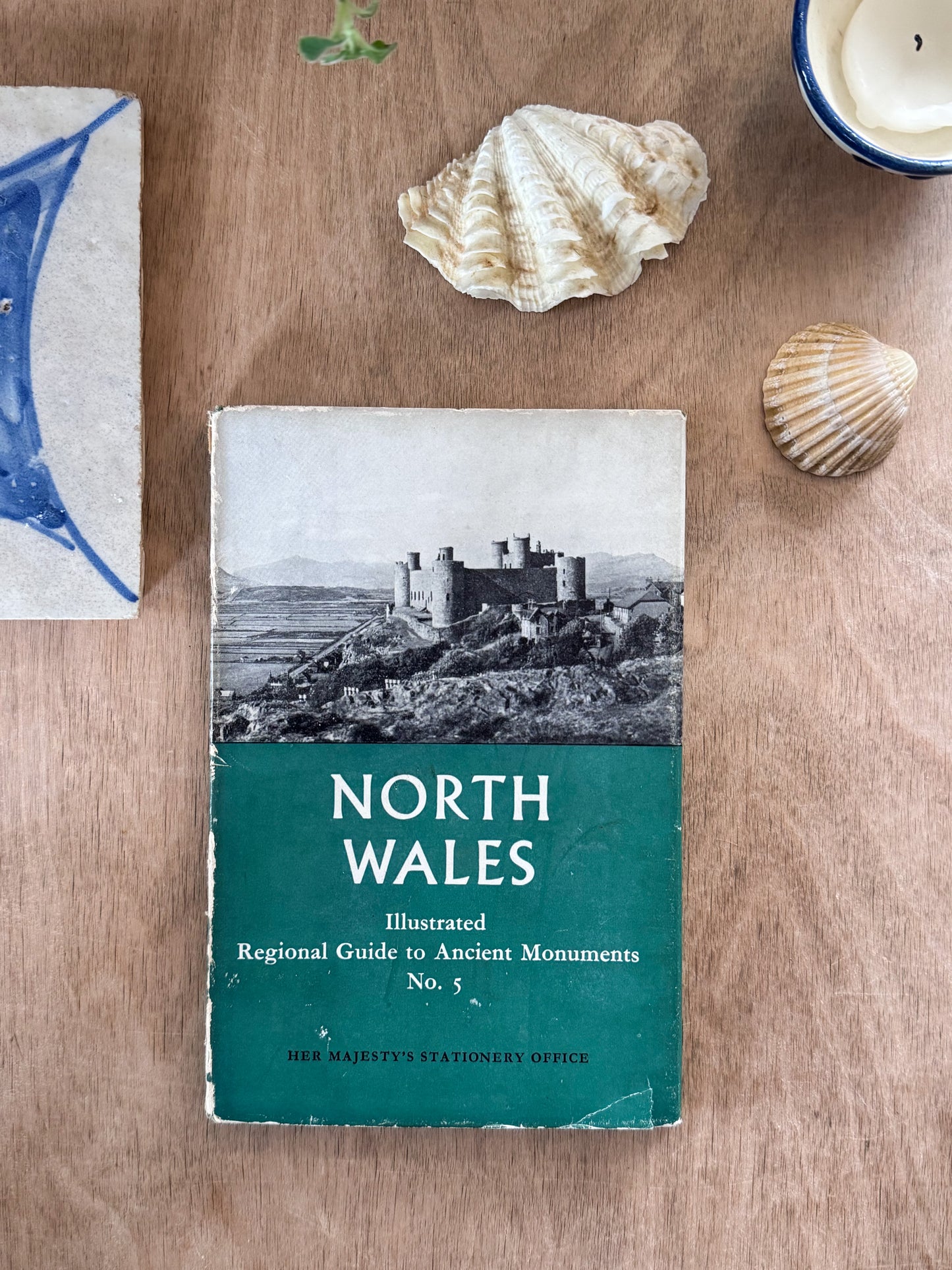 Ancient Monuments of North Wales,
Illustrated Regional Guide No. 5, 1959