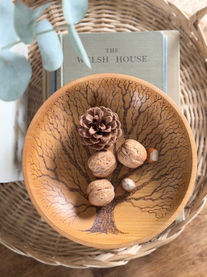 Vintage Welsh Treen ‘Oak Tree’ Bowl