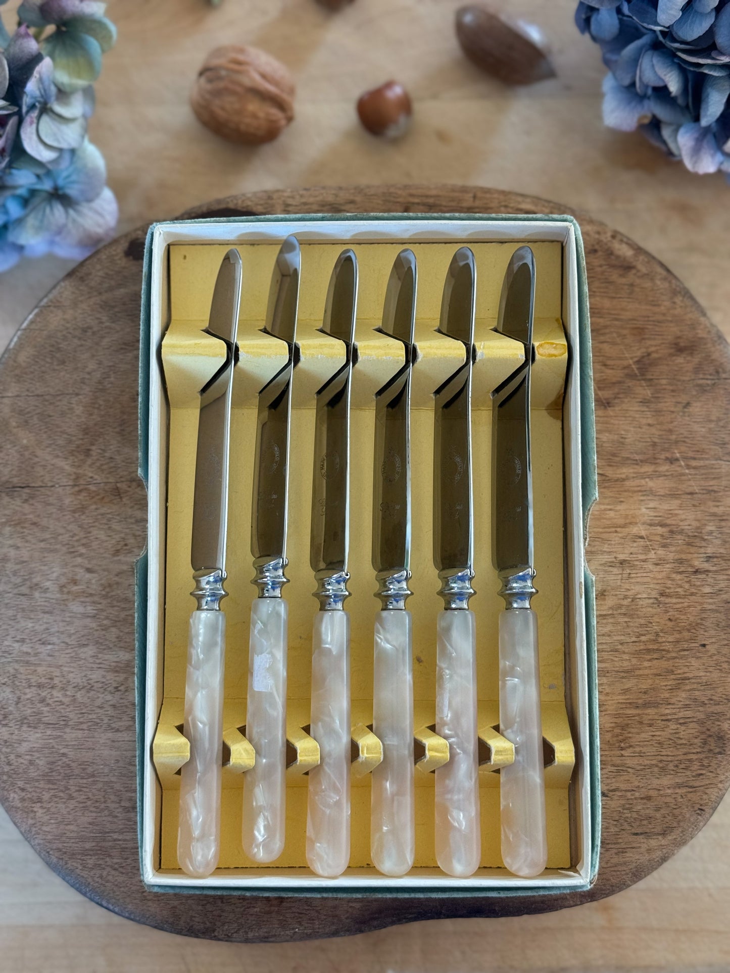 Vintage Sheffield Mother of Pearl Afternoon Tea Knives (Set of 6)