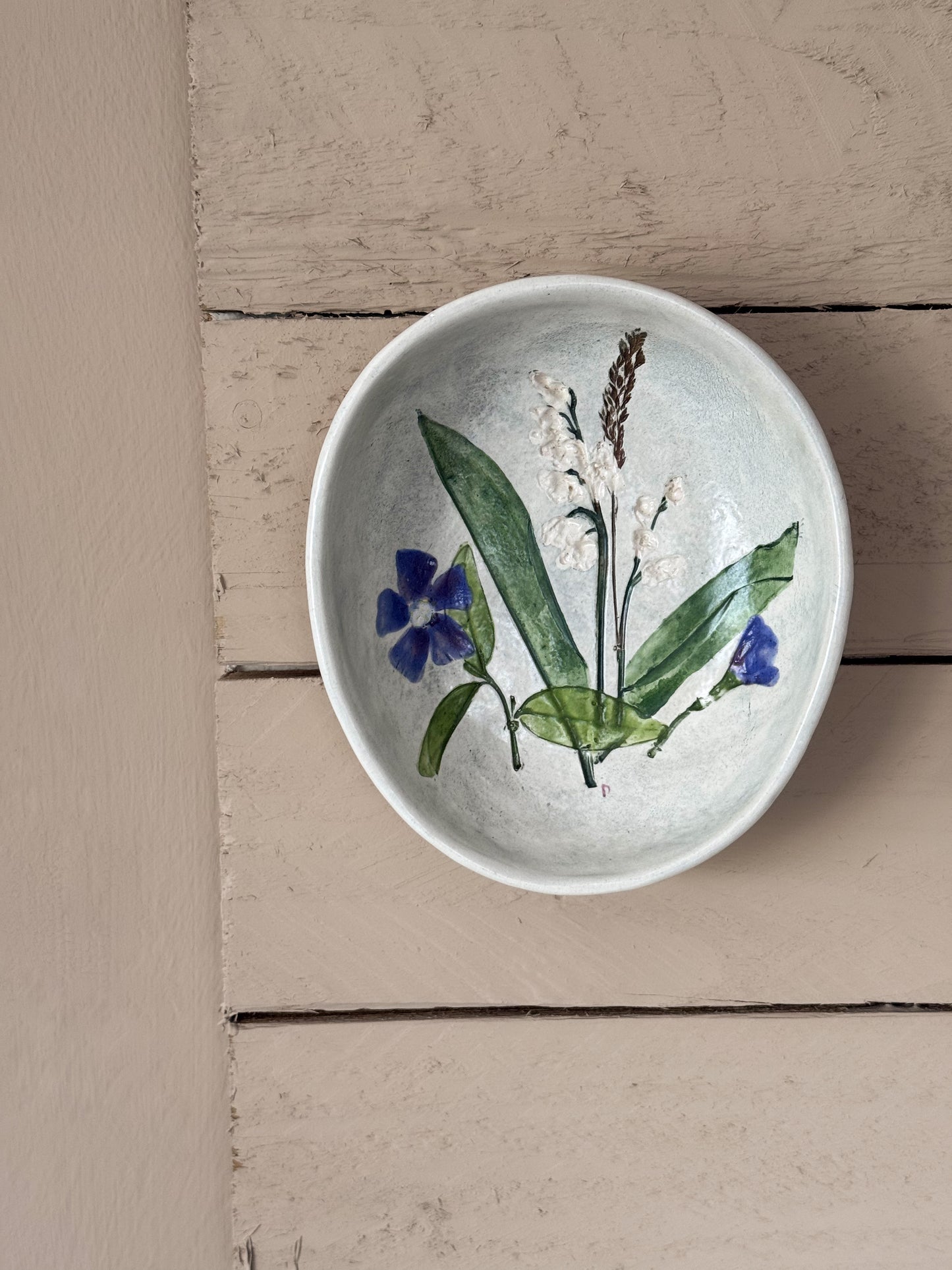 Vintage Salt Marsh Pottery ‘Lily of the Valley’ Studio Pottery Bowl, Dartmouth Massachusetts