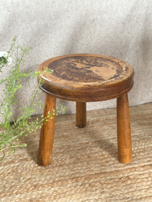 Solid Oak Welsh Dairy Stool, Apprentice Piece by Clive R. Thompson, Arthog, Gwynedd, North Wales